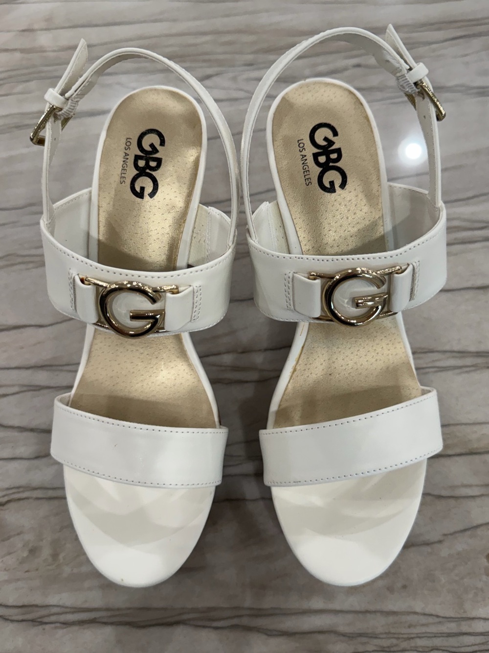 GBG Los Angeles White Leather Gold G-Logo Block Heel Sandals